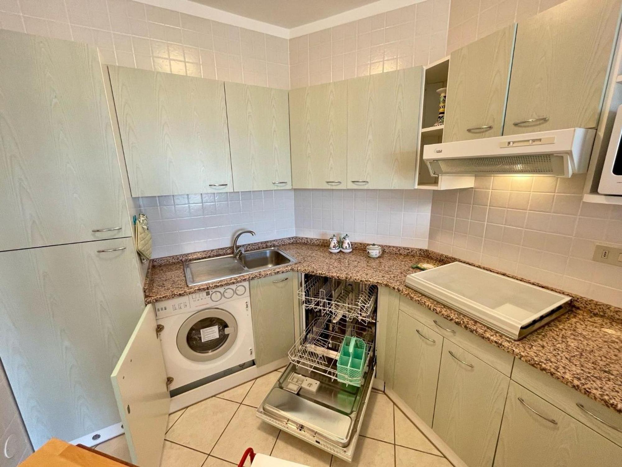 Bright Apartment With Pool ปอร์โต ซานตามาร์เกรีตา ดี กาโอร์เล ภายนอก รูปภาพ
